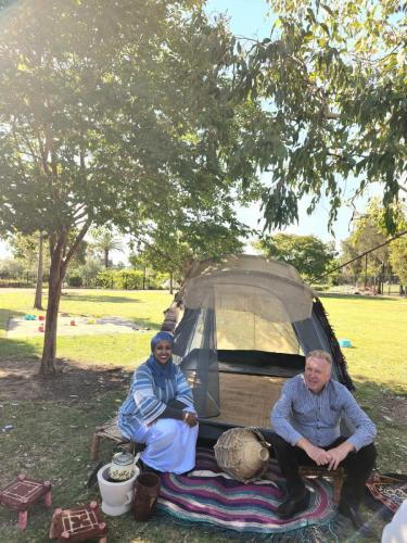 Cumberland City Councillor Mr Glenn Elmore learning about Somali culture and traditions